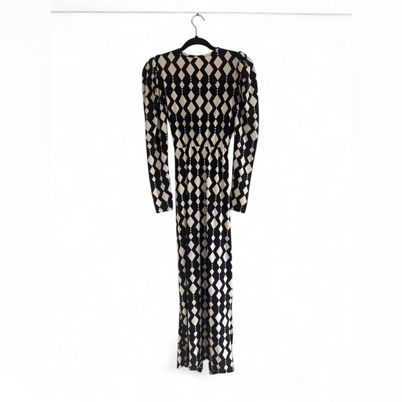 Black and White Long Sleeve Geometric Print Boutique Dress - Picture 7 of 8